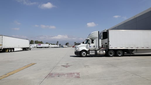 Weber-reefer-truck-mountains