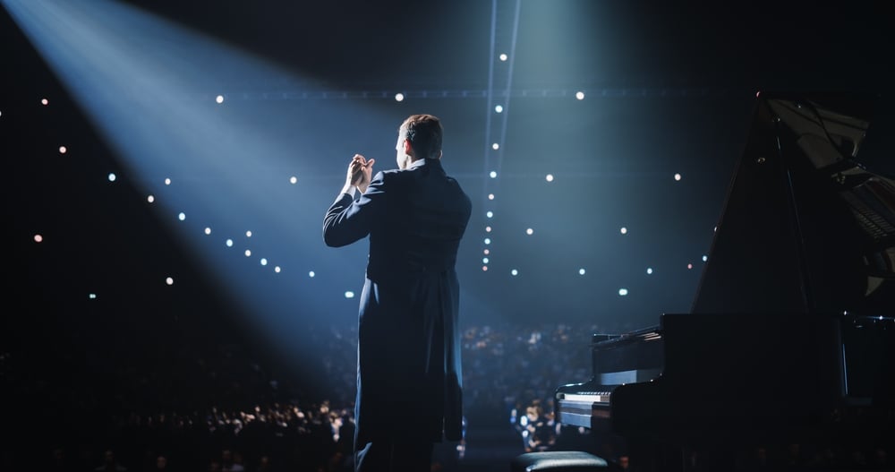 conductor applause